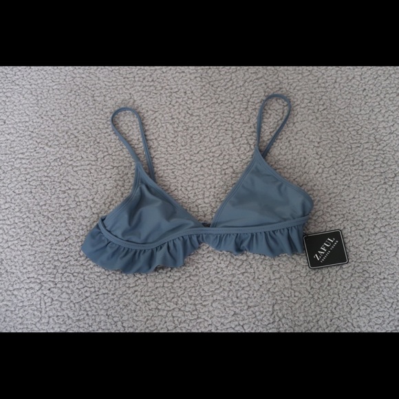 ruffled bikini - Picture 3 of 4